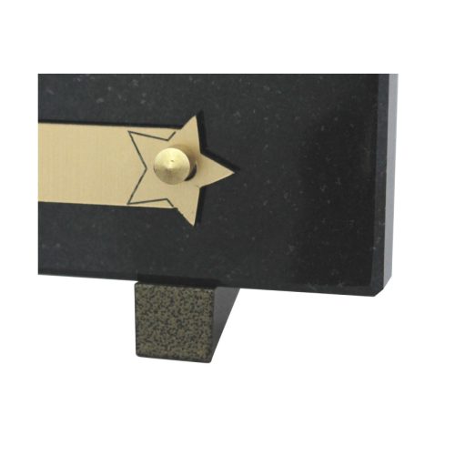 Plaque funéraire galbée
